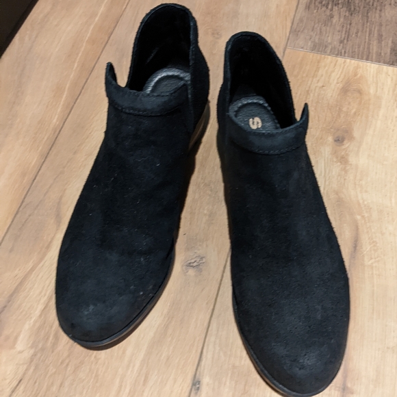 Sorel boots - Picture 2 of 9